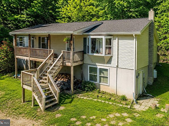 2nd image of 1256 Boiling Spring Rd