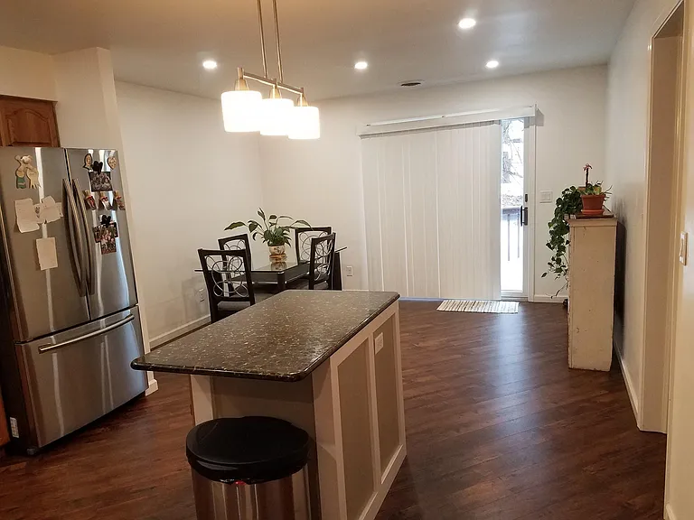 910 Sterling Ct — Photo 19