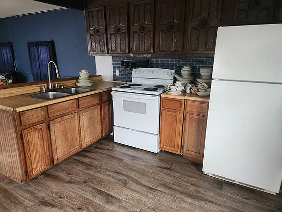 3rd image of 203 Twigg Dr APT C