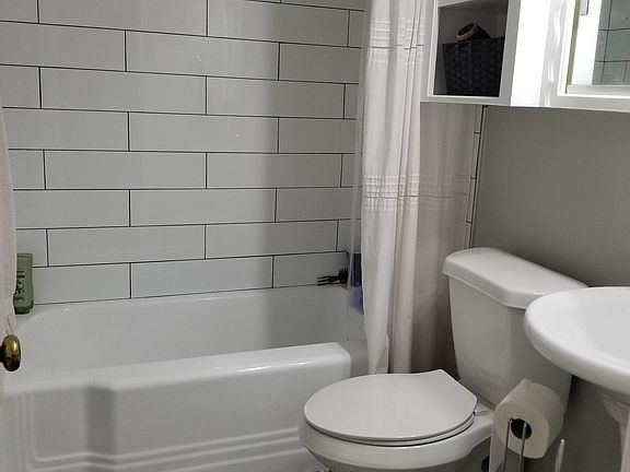 4th image of 755 Marsalis Dr