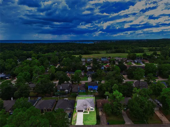 12092 La Salle River Rd, Conroe, TX 77304