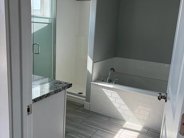 2412 N 200 E — Photo 5