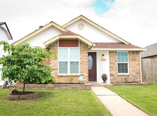 2131 Goodrich Dr, Moore, OK 73170
