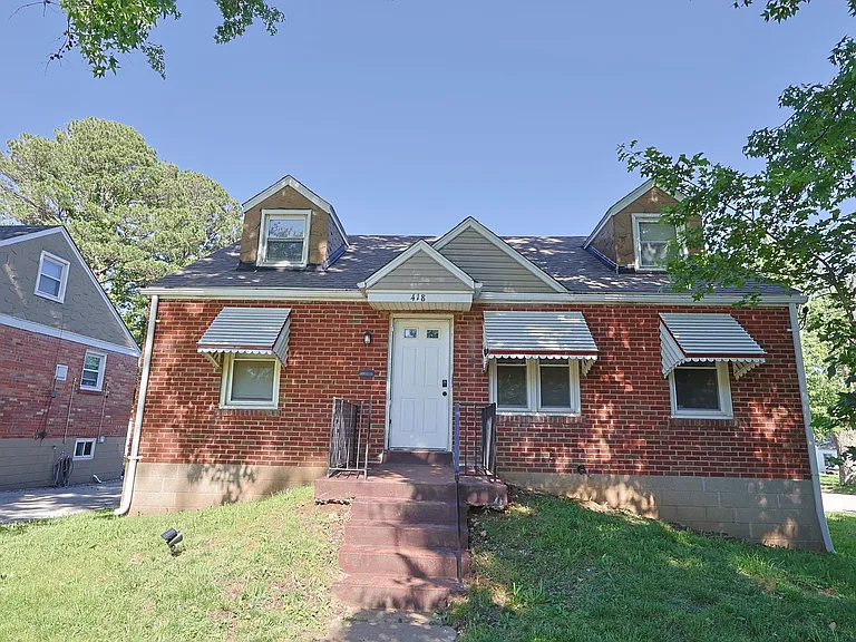 418 N Dade Ave — Photo 1