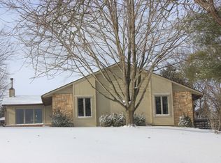 10780 Edgewood Dr, Dublin, OH