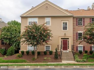12105 Green Ledge Ct APT 302, Fairfax, VA 22033
