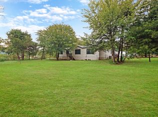 835 Barnes Rd, Cleburne, TX 76031
