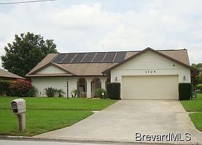 1st image of 1704 Country Club Dr