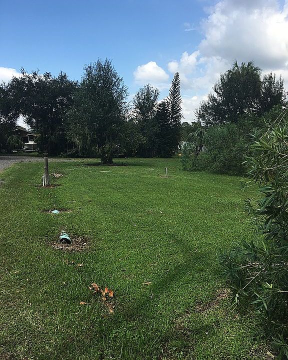 2nd image of 123 Castillo Rd