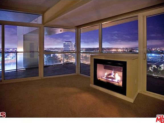 3rd image of 13600 Marina Pointe Dr Unit 609