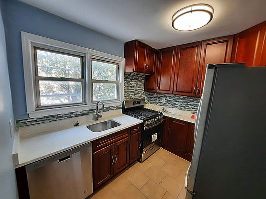3rd image of 3402 37th St #2F