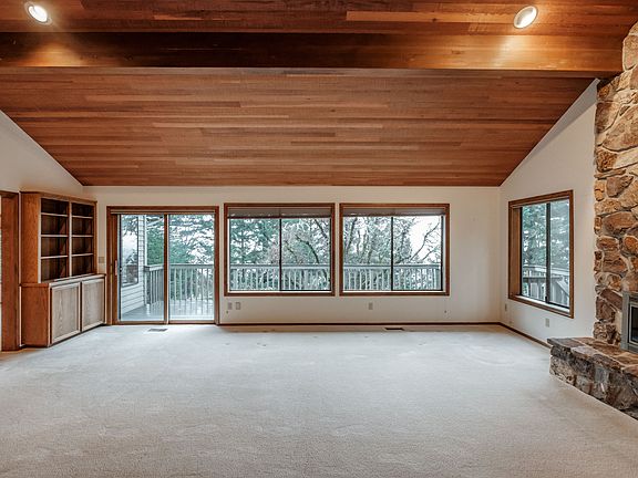 Sliding door to upper deck