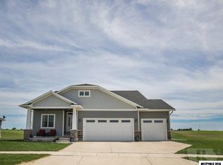 407 Bedford Ct, Clear Lake, IA 50428
