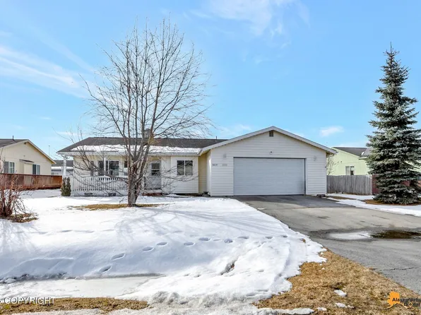 9231 Aphrodite Dr, Anchorage, AK 99515