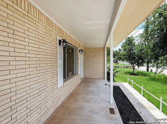 3rd image of 1109 6th St
