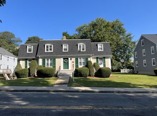 196 Sylvan St APT 2, Melrose, MA 02176