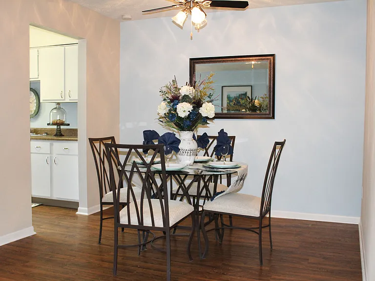 Hunter's Creek Apartments — Photo 28