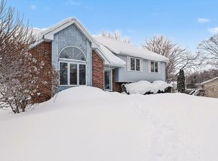 2643 Ra Wa Si Ave, Traverse City, MI 49685