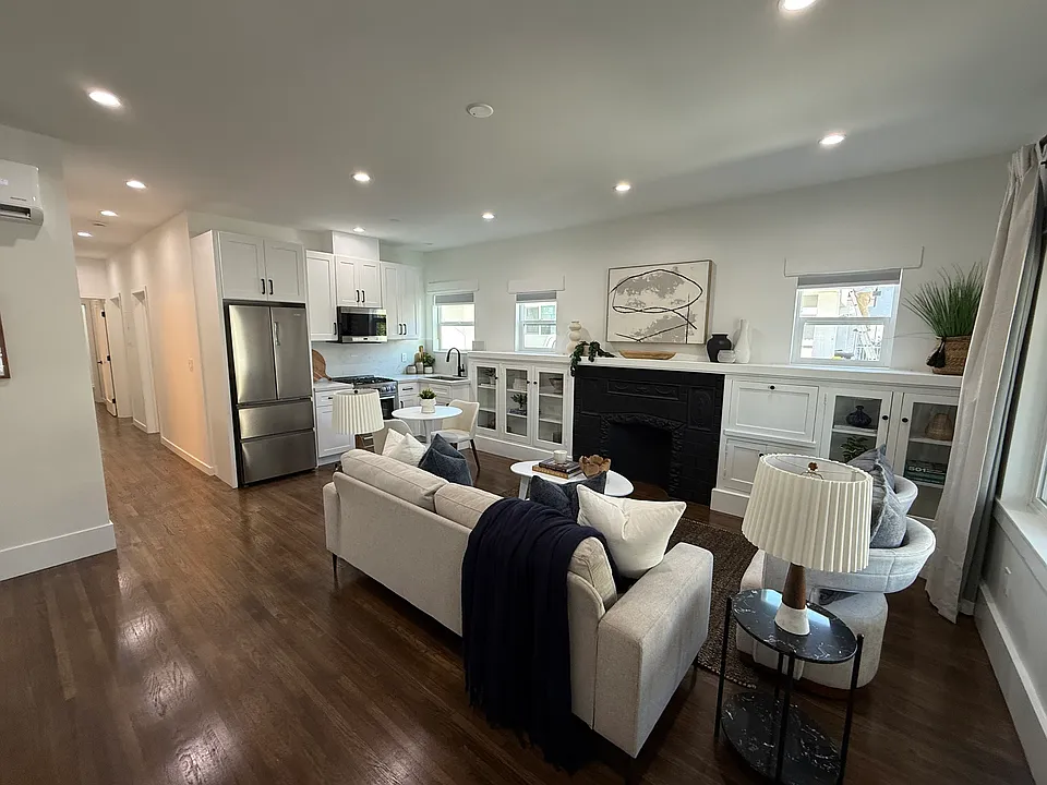 1039 Gladys Ave #1039