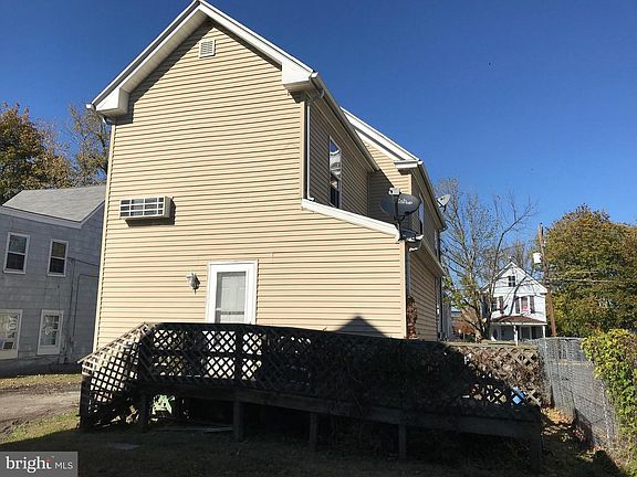 4th image of 108 W Glenwood Ave