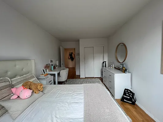 Rented by AZ REALTY NYC LLC | media 19