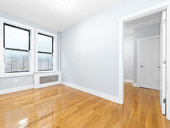 4th image of 322 E 117th St APT 4