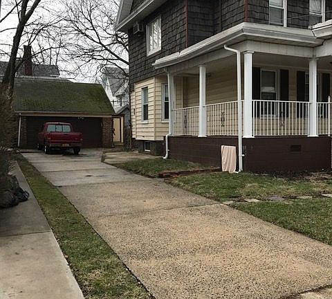 2nd image of 8618 105th St
