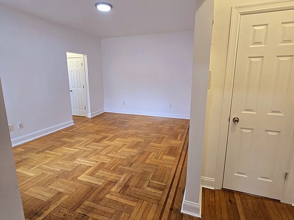 4th image of 144-12 34th Ave #D9