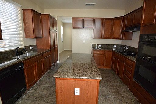 5th image of 3833 W Payson Ave