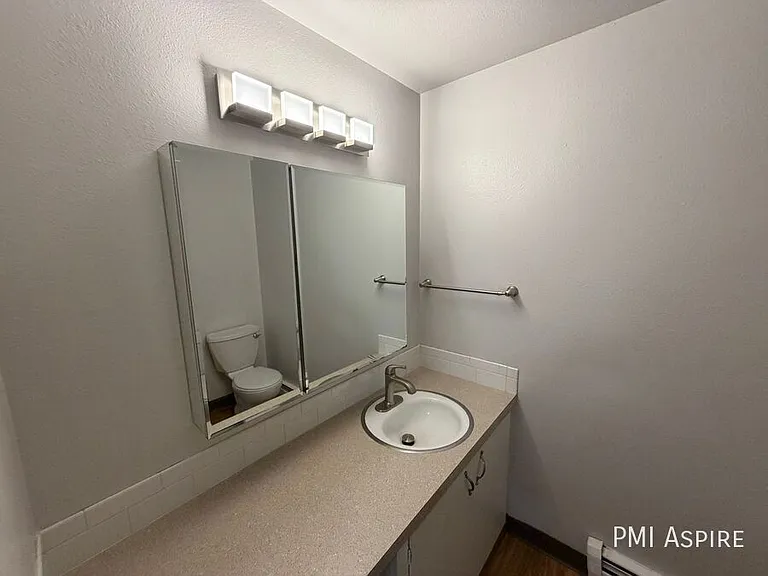 1410 E 6th St #1440 — Photo 9