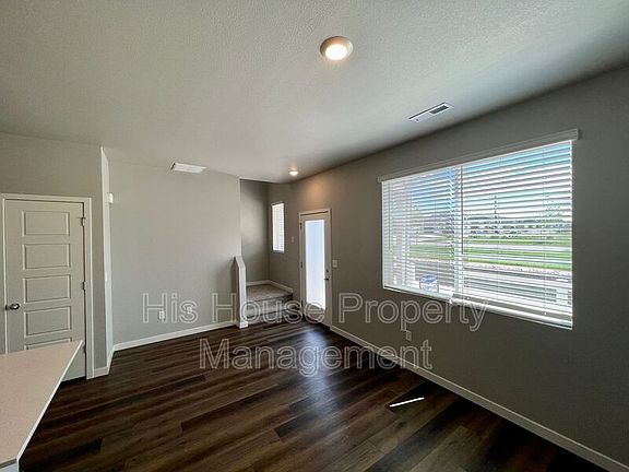 4th image of 1353 Reynolds St #17C