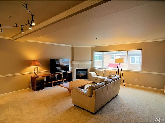 3rd image of 17921 80th Ave NE #4