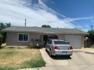 905 Estabrook Dr, Clovis, CA 93612