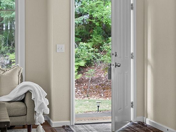 4th image of 13913 37th Avenue Ct NW