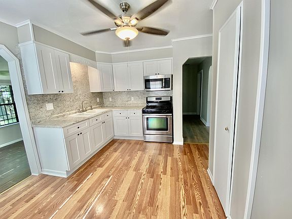 4th image of 102 Bluebonnet Dr