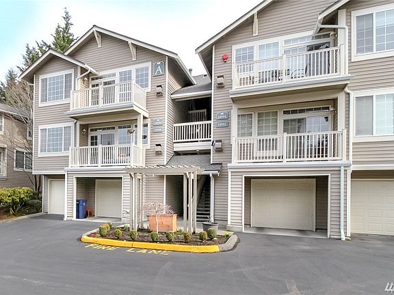 2nd image of 18590 NE 57th Way