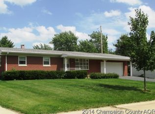 910 Holiday Dr, Champaign, IL 61821