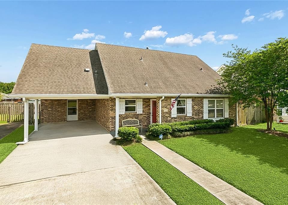 1st image of 121 Rex Dr