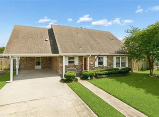121 Rex Dr, River Ridge, LA 70123