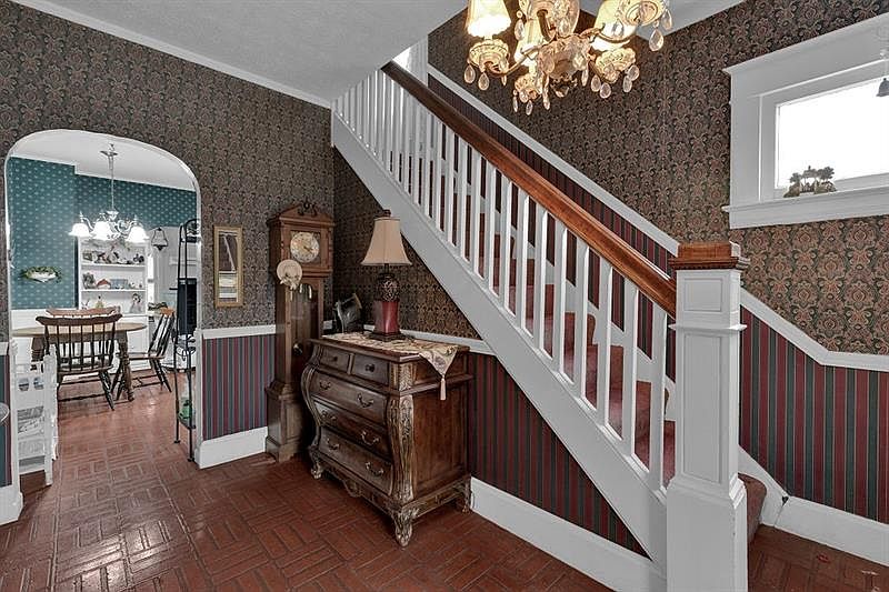 115 2nd St, Ellwood City, PA 16117 Zillow