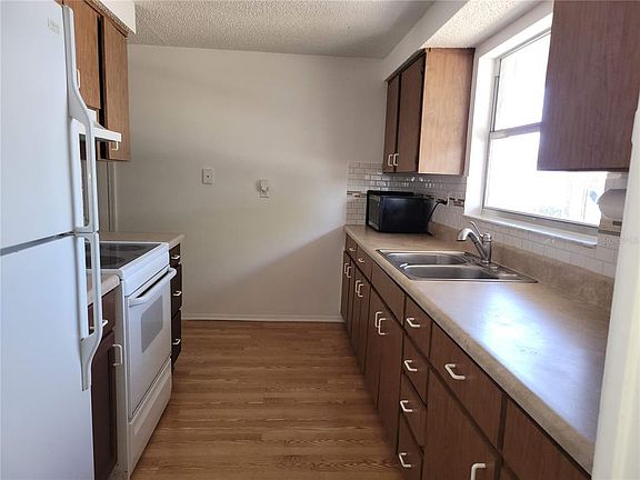 4th image of 6430 Lomand Ave
