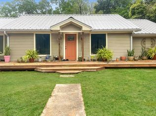 518 E Court St, Newton, TX 75966