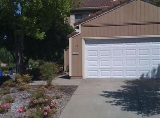 12 Moraine Ct, Hercules, CA 94547