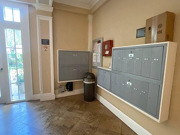 4th image of 536 14th St APT 108