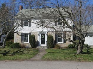 102 Catlin Ave, Rumford, RI 02916