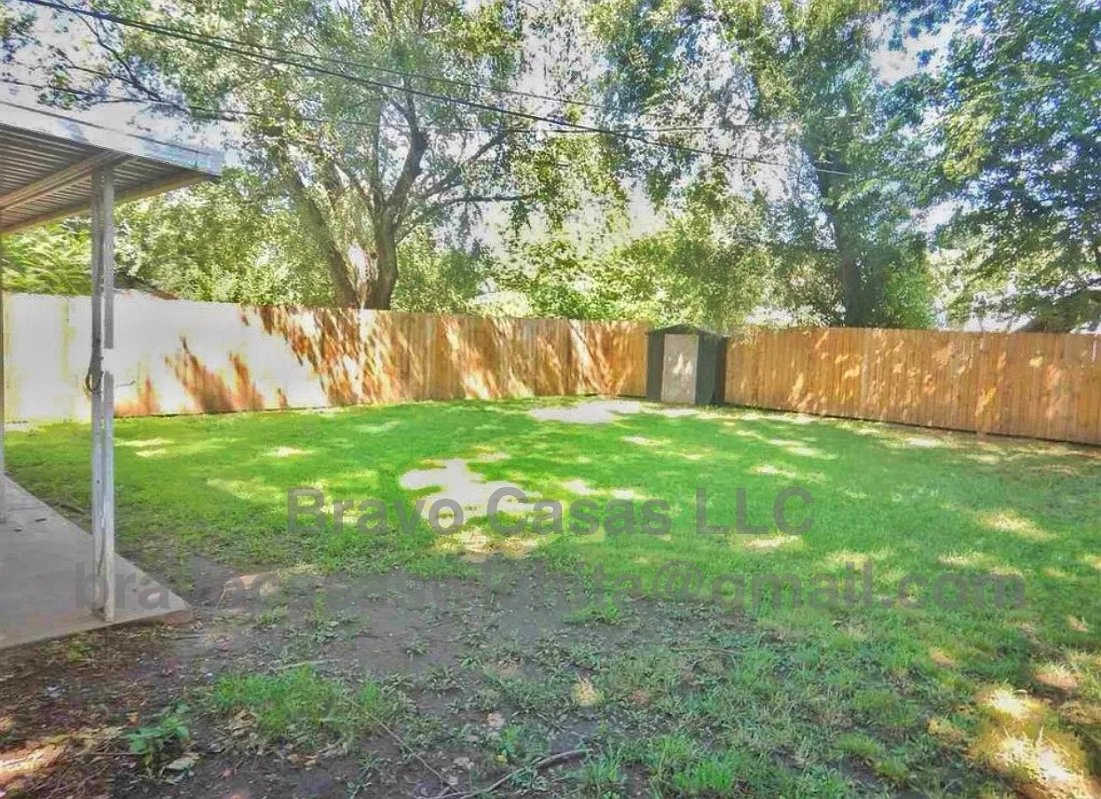 2518 S Greenwood Street — Photo 4