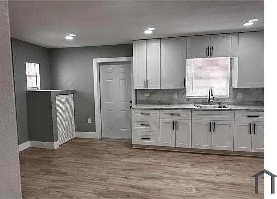 141 W 6th St #C — Photo 7