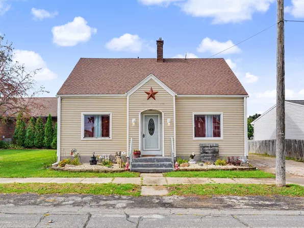 117 N West St, Earlville, IA 52041