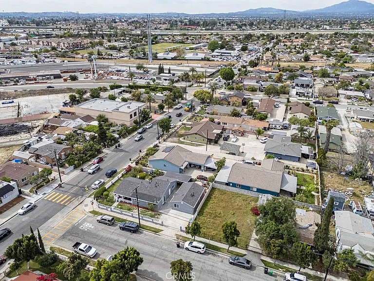 12943 Bess Ave — Photo 31