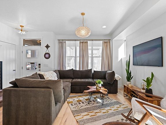 5th image of 6817 Clay St